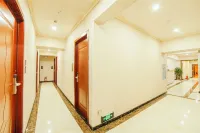 Star Hotel (Changde Herui Happy City Railway Station Branch)