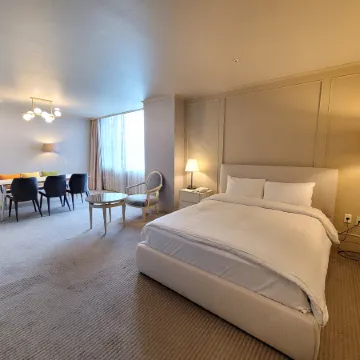 Queen Vell Hotel & Wedding