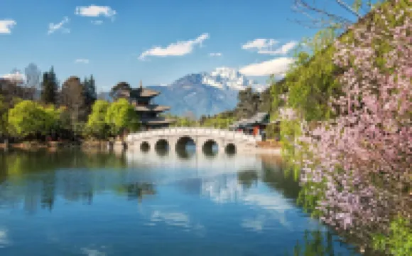 Lijiang Time · Linxi Senxi Snow Mountain Scenic Holiday Hotel