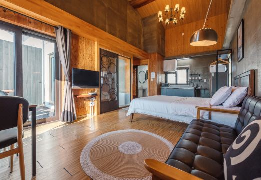 고래의꿈펜션 테라스