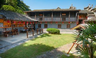 yangshuo loong old house