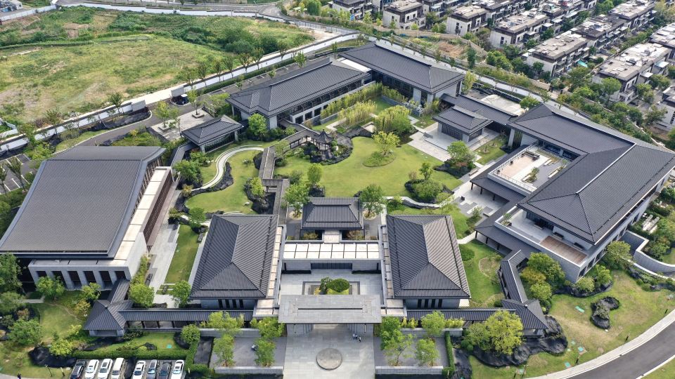 Qian Shan Cui Hotel