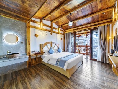 Baishuitan Inn (Furong Town Waterfall Branch)