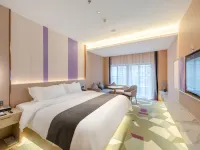LAVANDE Hotels (Zhaoqing Sihui Hi-tech Zone Dawang Light Rail Station Branch) - Pet-friendly