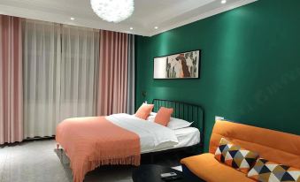 Manju Light Luxury Homestay