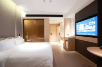 Yichun Meishu Hotel - balcony