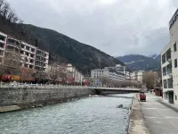 Jixin Homestay (Kangding Bus Station)