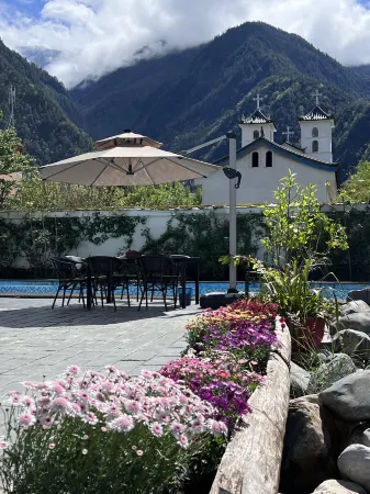 Bingzhong Luo Tingkexi Art Homestay Отели рядом с достопримечательностью «The First Bend of Nujiang River»