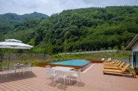 Muyun Panda Yuanqi Homestay Hotels in Baoxing