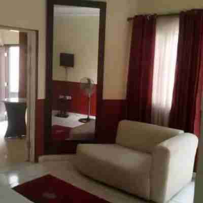 Green Estate Serviced Apartment Twin Ensuite Rooms