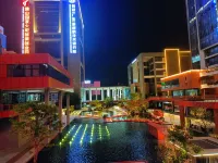 Echarm Plus Hotel (Foshan Zhihui Xincheng Subway Station) Отели рядом с достопримечательностью «Центральная площадь Локунь»