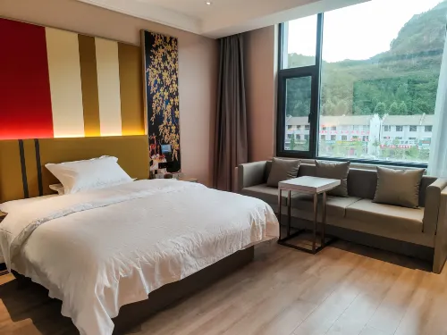 Huize Minghao Grand Hotel