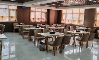 Tomson Shangpin Hotel (Shenqiu Renmin Avenue Branch)