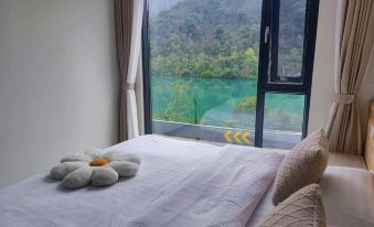 Dongjiang Lake Spring Water and Land Restaurant Accommodation