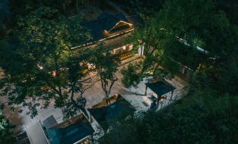 Zhangjiajie Fu Xi Er Yi ·LiFe Qingshe Design Meisu
