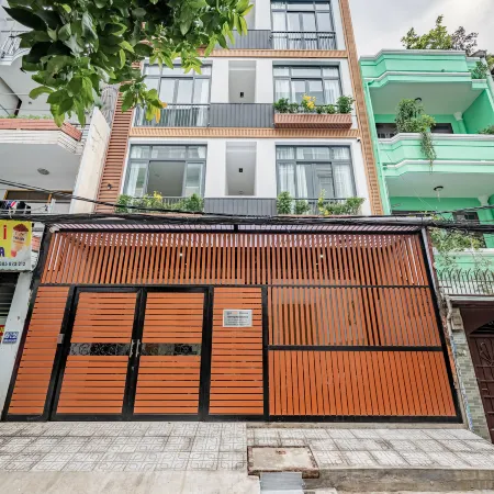 Cozrum Homes - Spring Residence Отели рядом с достопримечательностью «Куан-Бинь-Тхань»