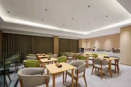 City Haotai Hotel (Xinghuayuan Railway Station) Отели рядом с достопримечательностью «Anhui University of Arts»