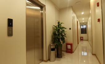 Xinyue Hotel (Lushan High-Speed Railway Station)