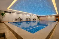 Huyue Hotel (Mile Huquan Ecological Park) - Swimmingpools
