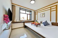 Xuexiang Xueyang Xianyu Hotel (Erlanghe Scenic Area Branch)