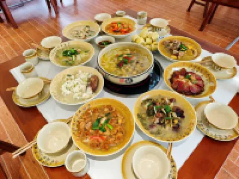 壩盤瀾湖驛舍（安龍萬峯湖鎮店）