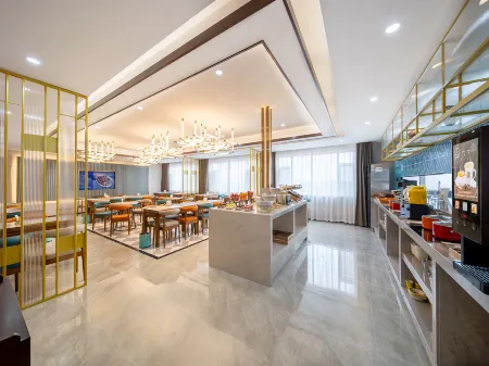 Magnotel Hotel (Puyang Nanle Xintiandi Shopping Plaza) Отели в г. Наньюэ