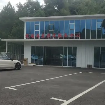 Kong West Island Guesthouse (Luxi West Sea Scenic Area Branch)