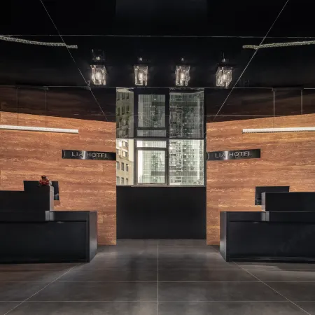 LIA Hotel (Shenzhen Futian Convention and Exhibition Center,Gangxia Metro Station) Отели рядом с достопримечательностью «Контрольн-пропускной пункт Локмачау»