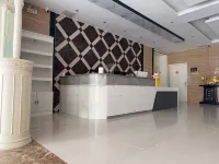 Longqing Business Hotel