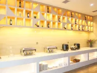 柏庭國際飯店（黃石大冶北站雨潤國際廣場店） 大冶住宿飯店