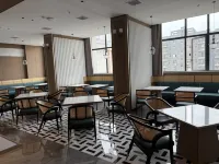 Ezhou Days Select Wyndham Hotel (Gedian South Station)