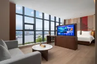 Feifan Yunju Hotel (Zhaoqing Xijiang Pearl Plaza) - balcony