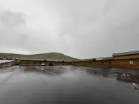 Gahai Lake Scenic Area Homestay - parking