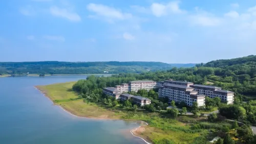 Jinling Hotel Lakeside Condo - 3 stjerner