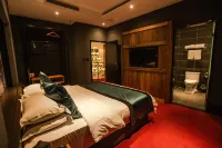 J&D Hotel - بار
