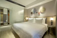 HARRIS Suites Puri Mansion Hotels near Dr.Bags &5th Ave( Bag &shoe spa)