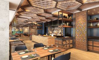 6. Hotel In..