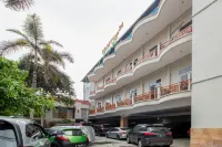 De 80's Genteng Ijo Hotels in South Jakarta City
