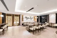 REZEN LONGUU Hotel (Maoming Xinyi Educational City Liuyun Pavilion Sightseeing Tower) - Morgenmad