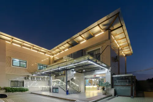 Shanghai Blue House Business Hotel