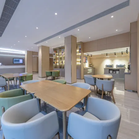 Homeinn Pebble Hotel (Ningde Derunshang Street)