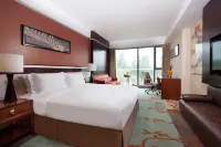 Holiday Inn Beijing Shijingshan Parkview Hotels near Duoyun Pavilion