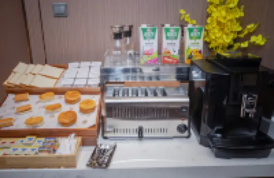 ホームイン プラスホテル(杭州西湖湖畔歩行街)