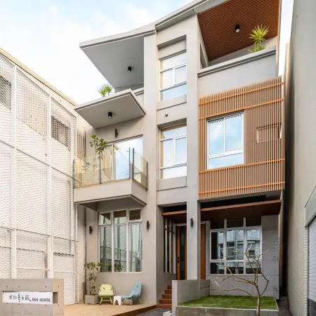 Ren House