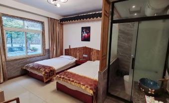 Yichang Linjianglou Boutique Homestay - Hizvo