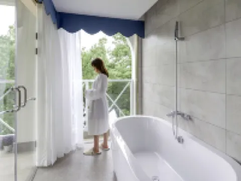 O.Live Social (Guilin Elephant Trunk Hill Two Rivers and Four Lakes Store) Hotels in Guilin