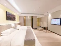 Junyi Hotel (Maoming Dianbai) Hotels near Huijing Commercial Street
