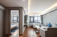 Echarm Hotel (Haikou Shangbang Baihui City Wangfujing Haiken Plaza) Hotels in Haikou