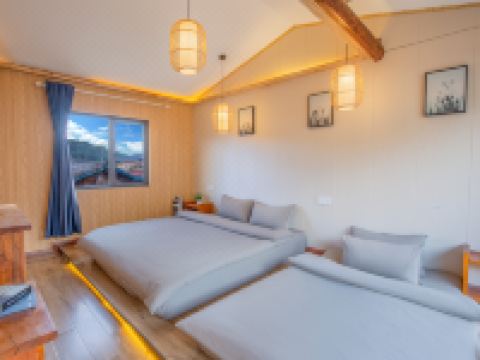 泸沽湖澜舍客栈 - 庭院榻榻米大床房