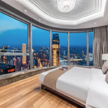 Harmony Oasis Hotel（ Chongqing Jiefangbei Pedestrian Street Hongyadong Branch） Hotels near Huang Garden Bridge